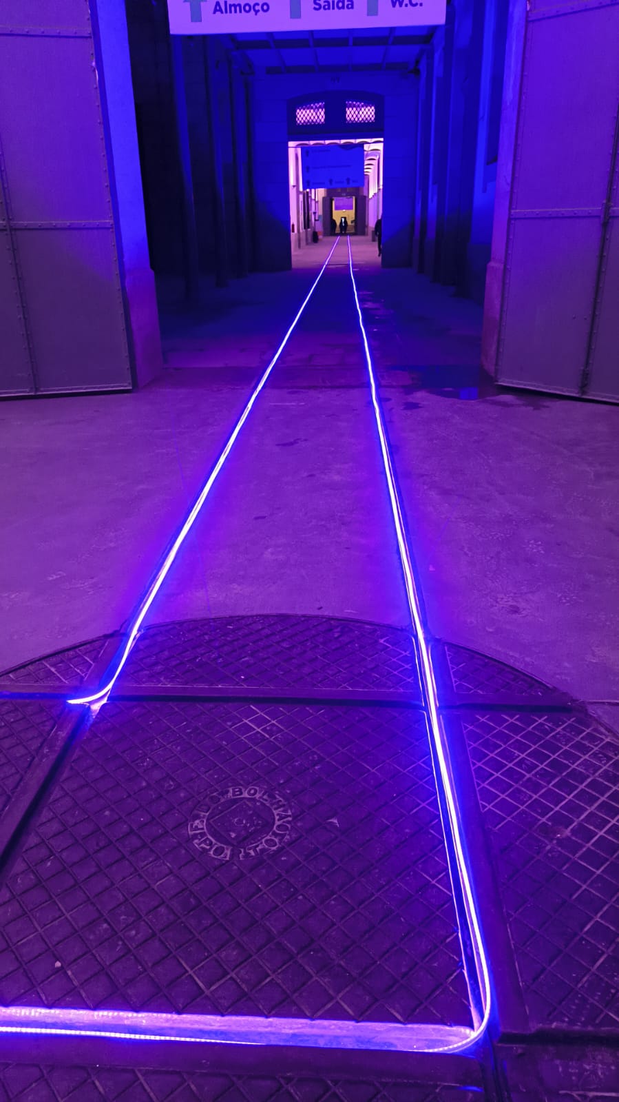Trabalho de montagem elétrica e iluminação da AP Montagens Eléctricas